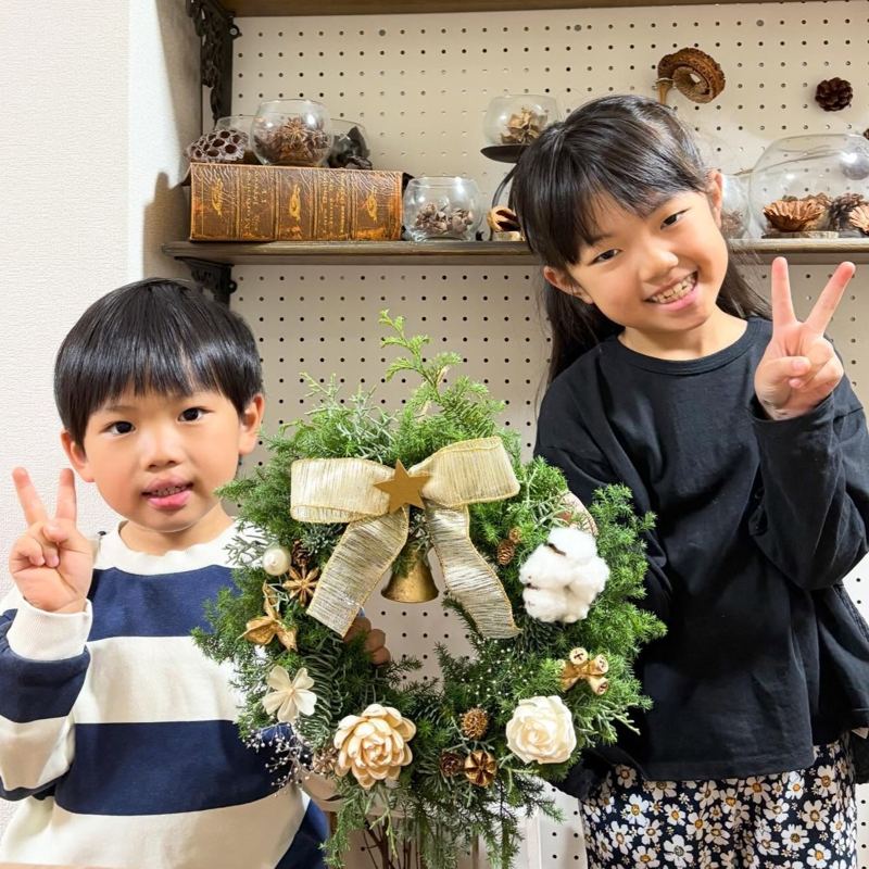 キッズレッスンの作品例(クリスマスリース)