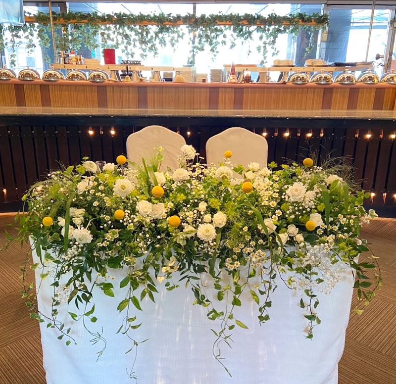 メインテーブルの装花